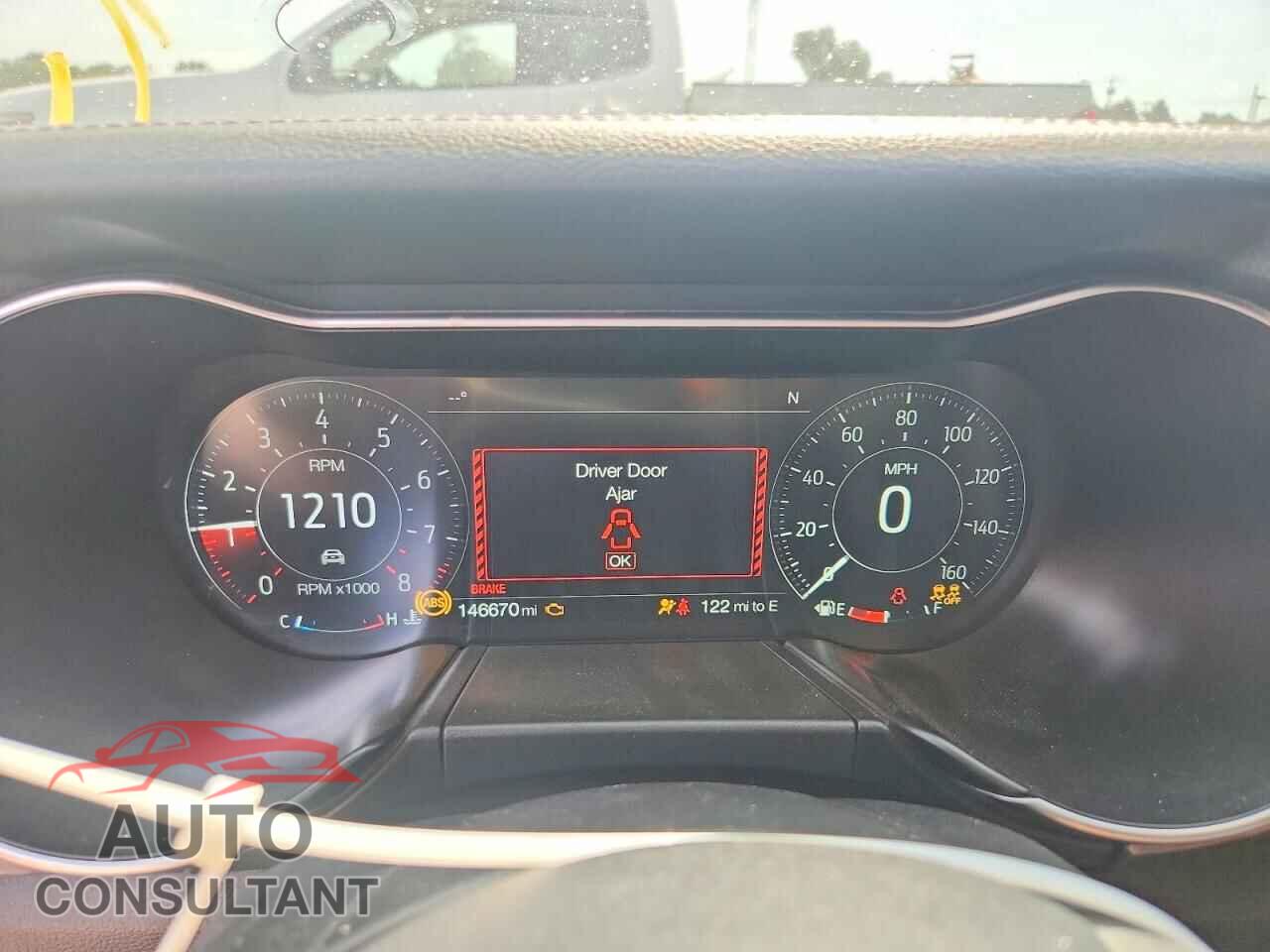 FORD MUSTANG 2018 - 1FA6P8CF5J5146490