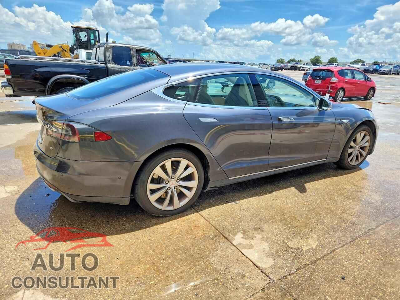 TESLA MODEL S 2014 - 5YJSA1H15EFP62239