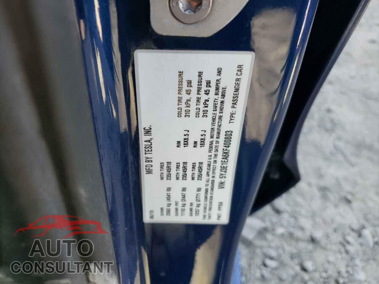 TESLA MODEL 3 2019 - 5YJ3E1EA6KF400803