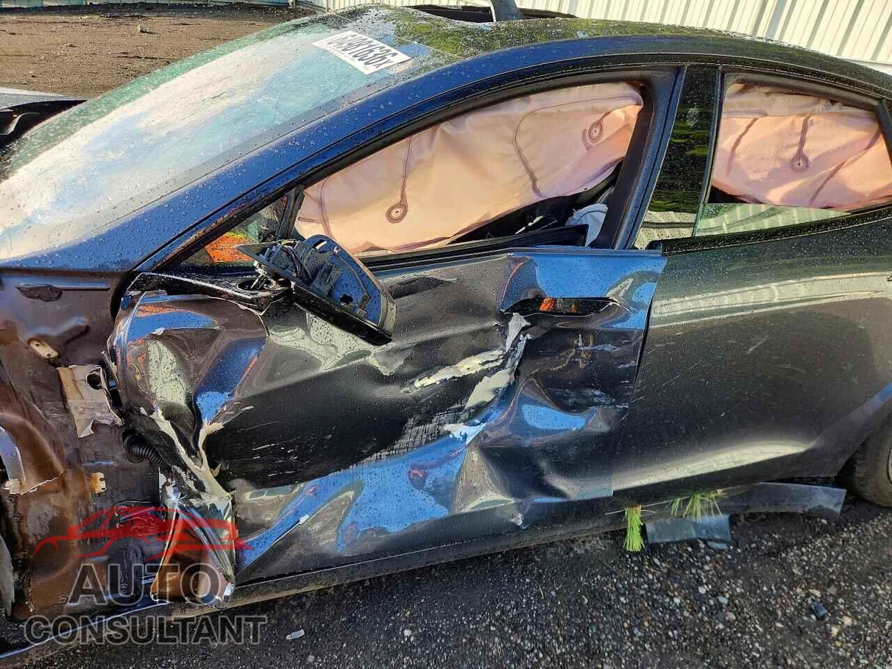 TESLA MODEL S 2022 - 5YJSA1E63NF472758