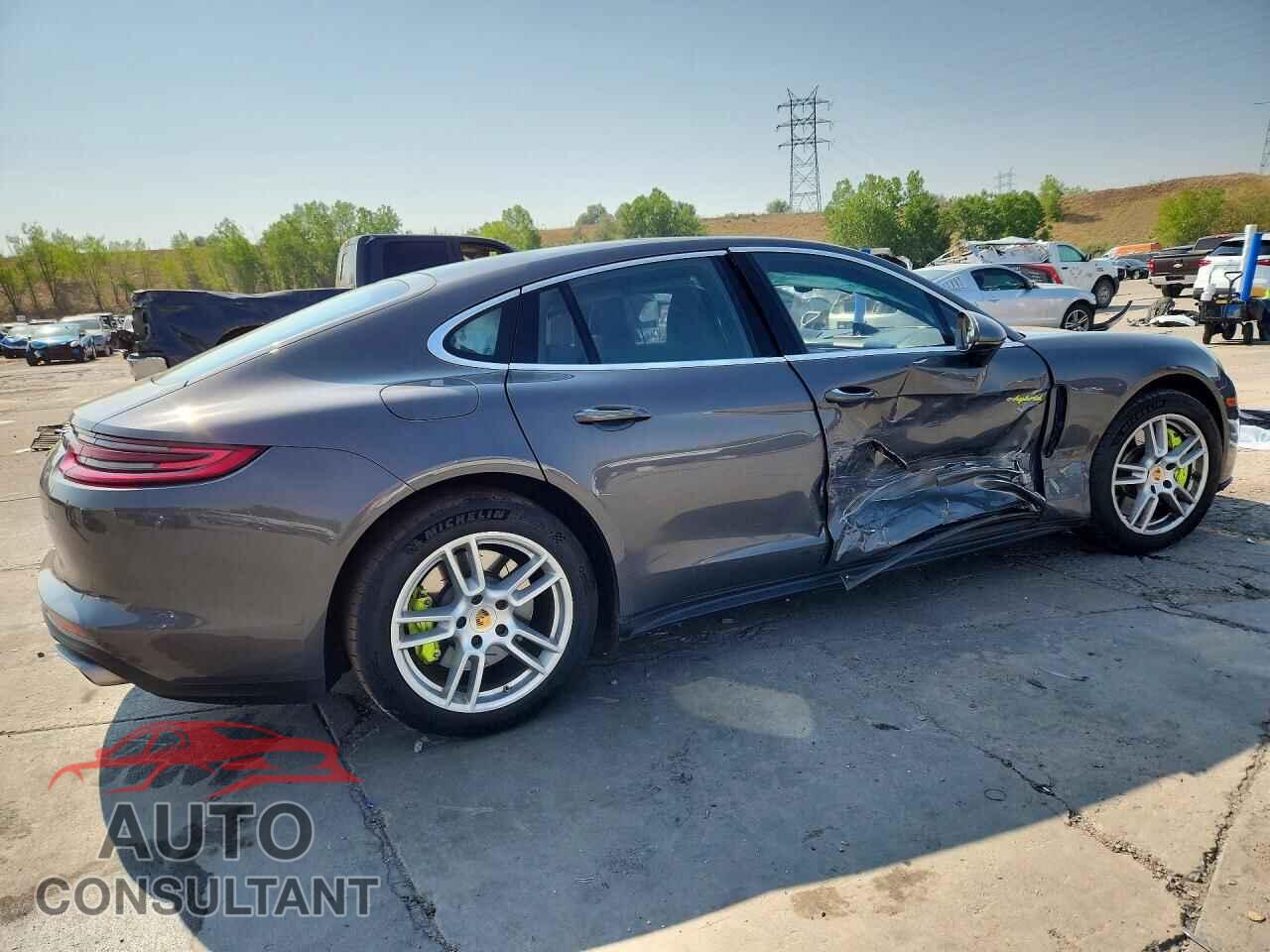 PORSCHE PANAMERA 2018 - WP0AE2A77JL127647