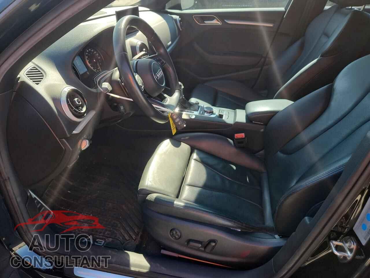 AUDI A3 2018 - WAUUPBFF7JA060189