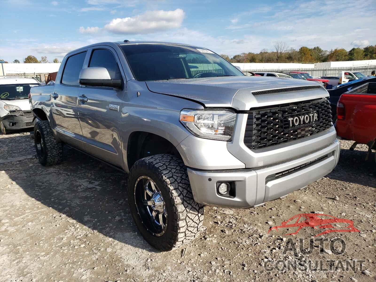 TOYOTA TUNDRA 2019 - 5TFAY5F17KX855833