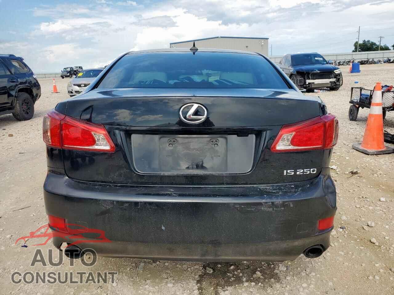 LEXUS IS 2012 - JTHBF5C22C5178113