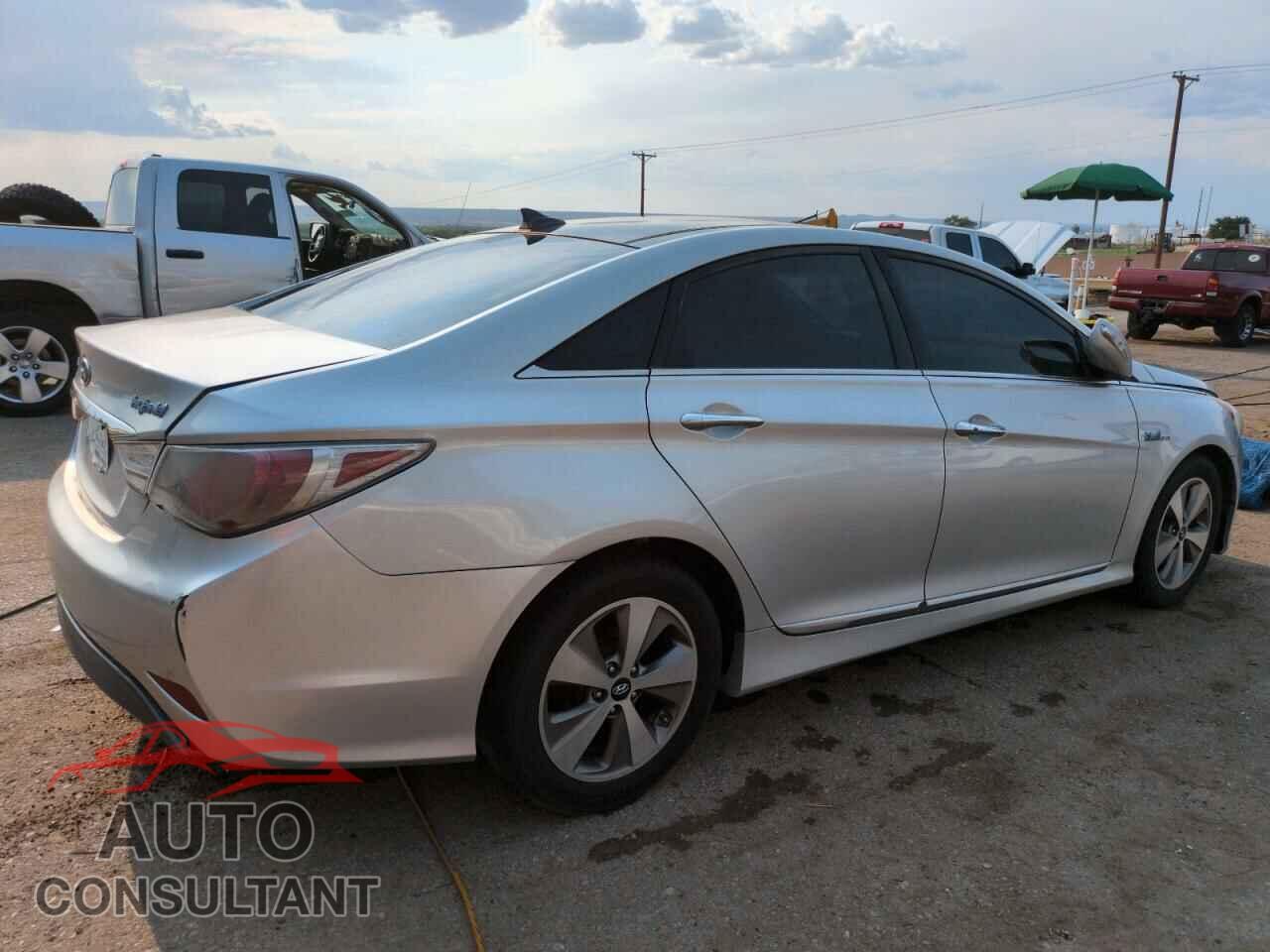 HYUNDAI SONATA 2012 - KMHEC4A47CA035134