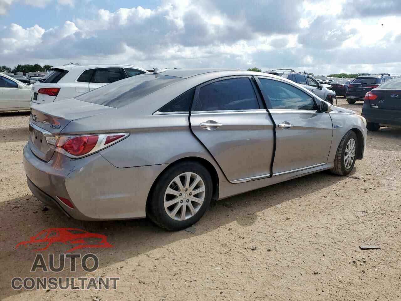 HYUNDAI SONATA 2012 - KMHEC4A48CA057661