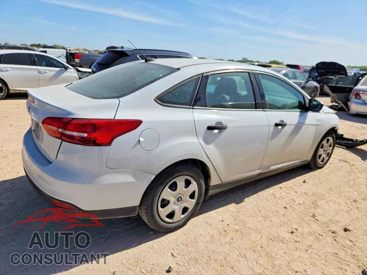 FORD FOCUS 2017 - 1FADP3E20HL341665