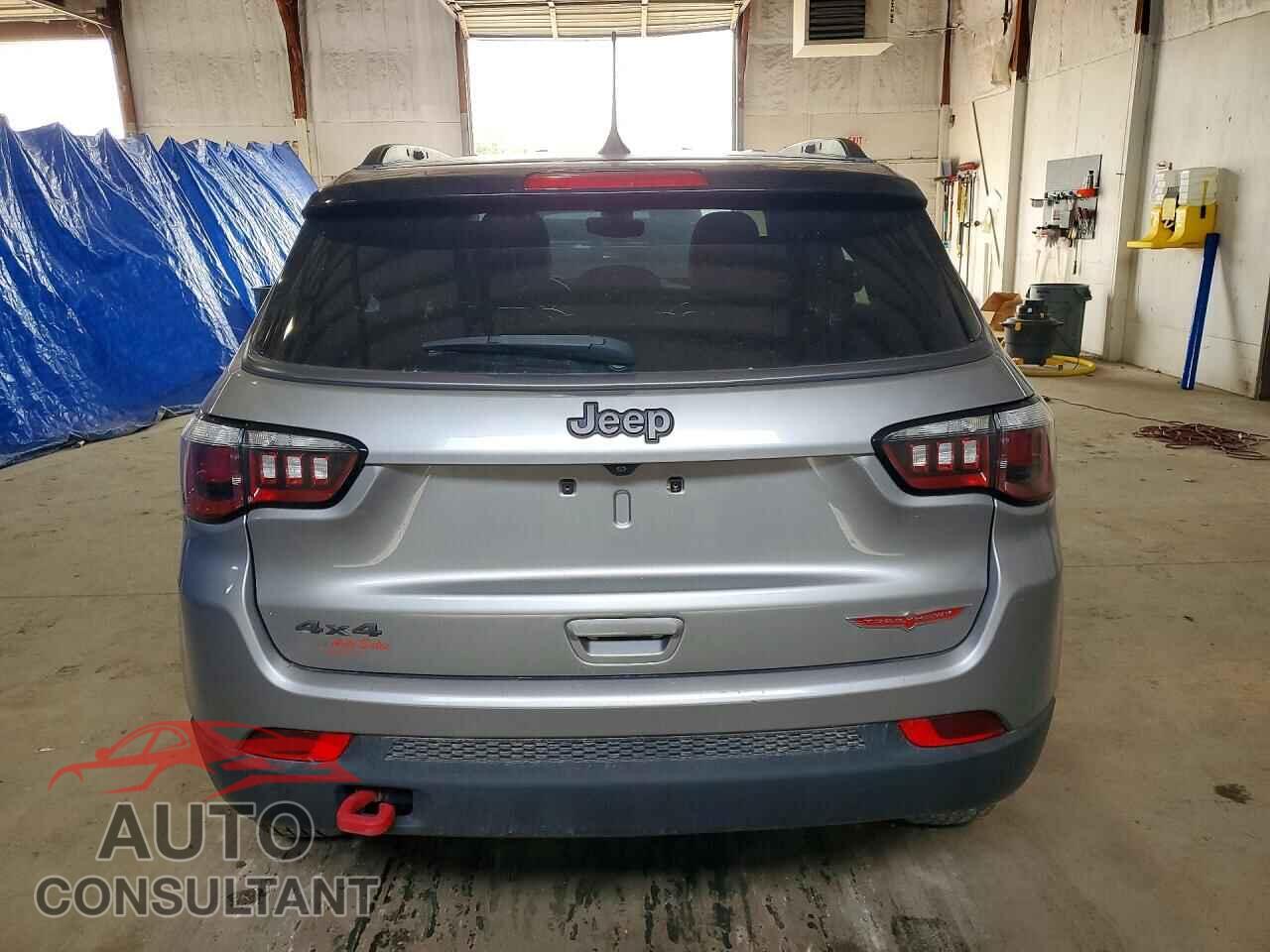 JEEP COMPASS 2019 - 3C4NJDDB1KT671740