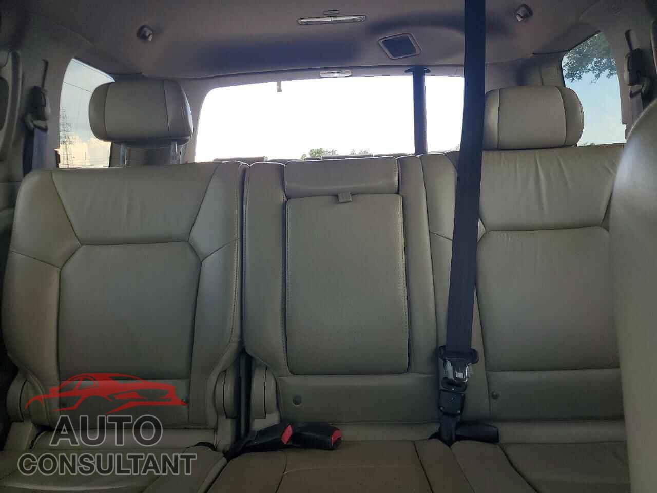 HONDA PILOT 2011 - 5FNYF3H55BB027573