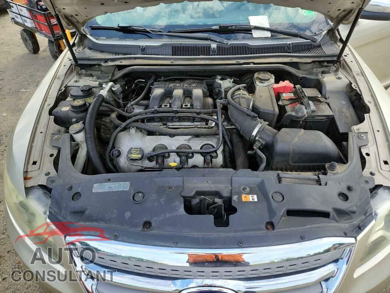 FORD TAURUS 2010 - 1FAHP2FW7AG138753