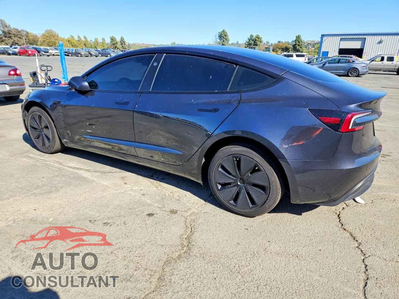 TESLA MODEL 3 2026 - 5YJ3E1EA7TF122561