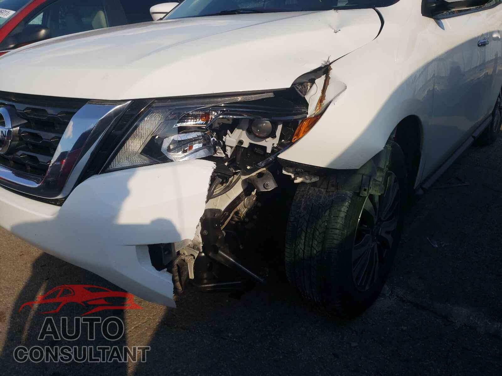 NISSAN PATHFINDER 2017 - 5N1DR2MM5HC635477