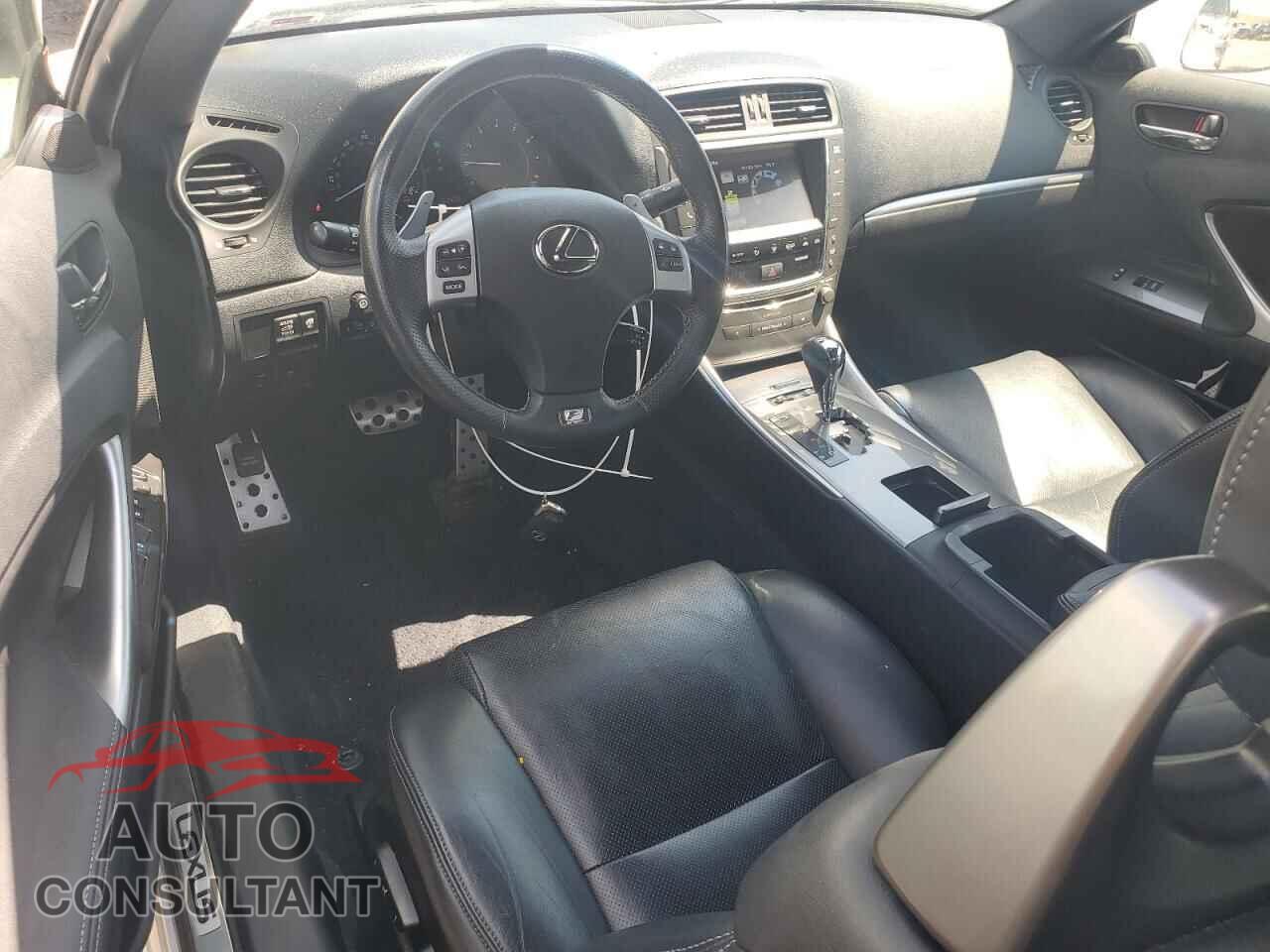 LEXUS IS 2015 - JTHFF2C2XF2531932