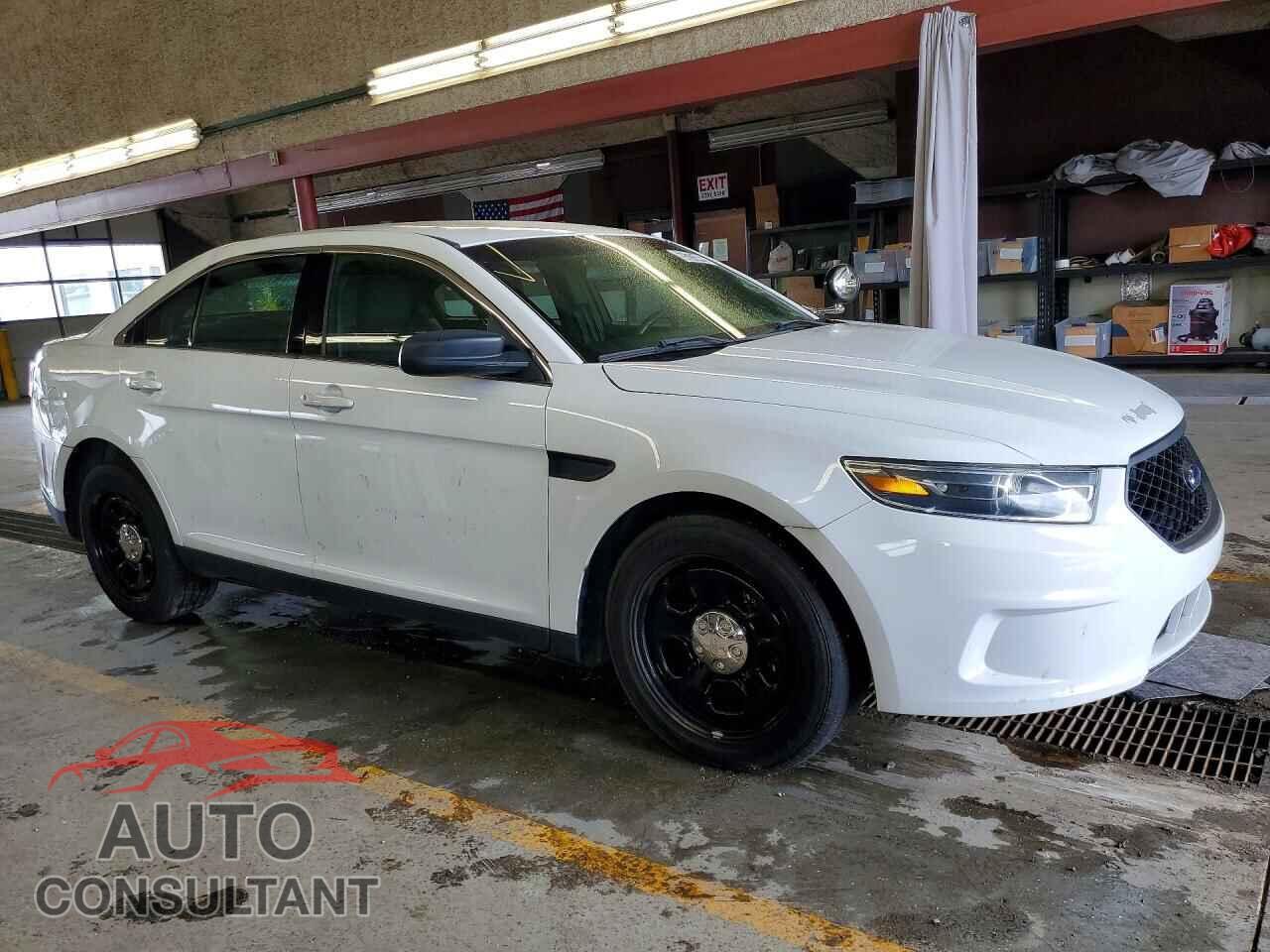 FORD TAURUS 2018 - 1FAHP2MK8JG127146