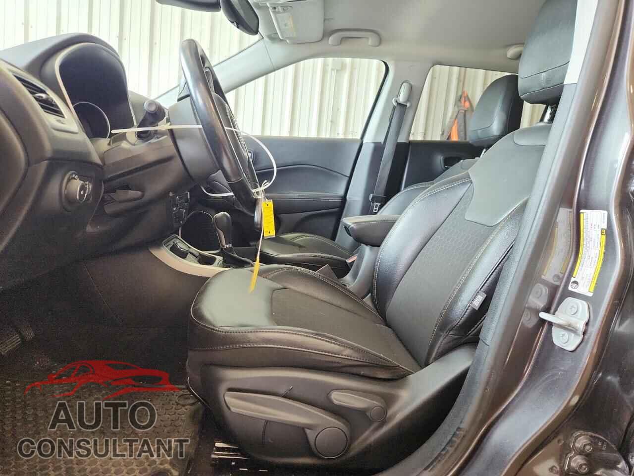 JEEP COMPASS 2020 - 3C4NJDBB8LT150096