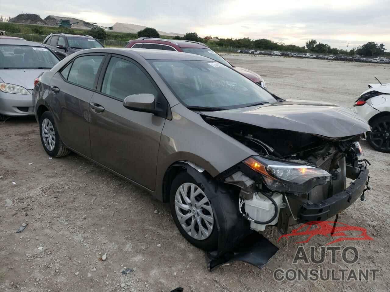TOYOTA COROLLA 2018 - 5YFBURHE5JP802830