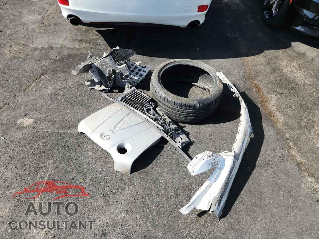 LEXUS IS 2012 - JTHBE5C29C5030771