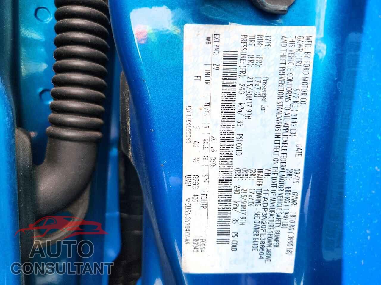 FORD FOCUS 2015 - 1FADP3N20FL386604
