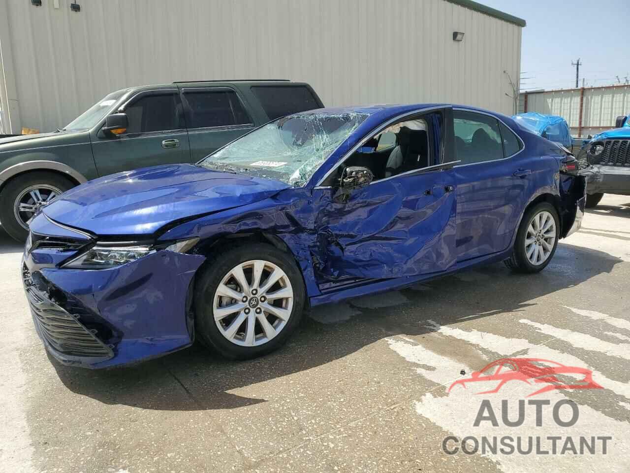 TOYOTA CAMRY 2018 - 4T1B11HK3JU664042