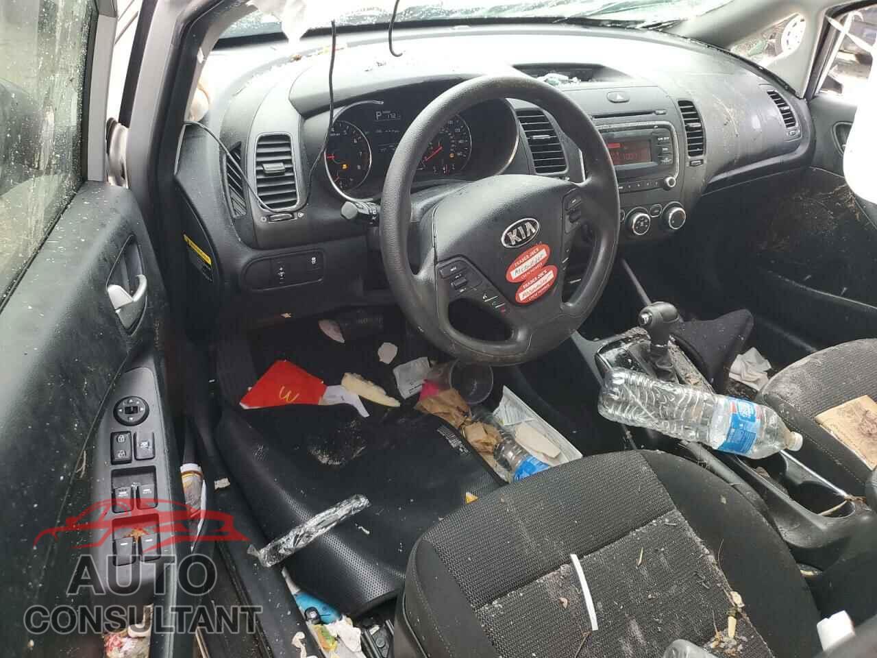 KIA FORTE 2017 - KNAFK5A86H5719075
