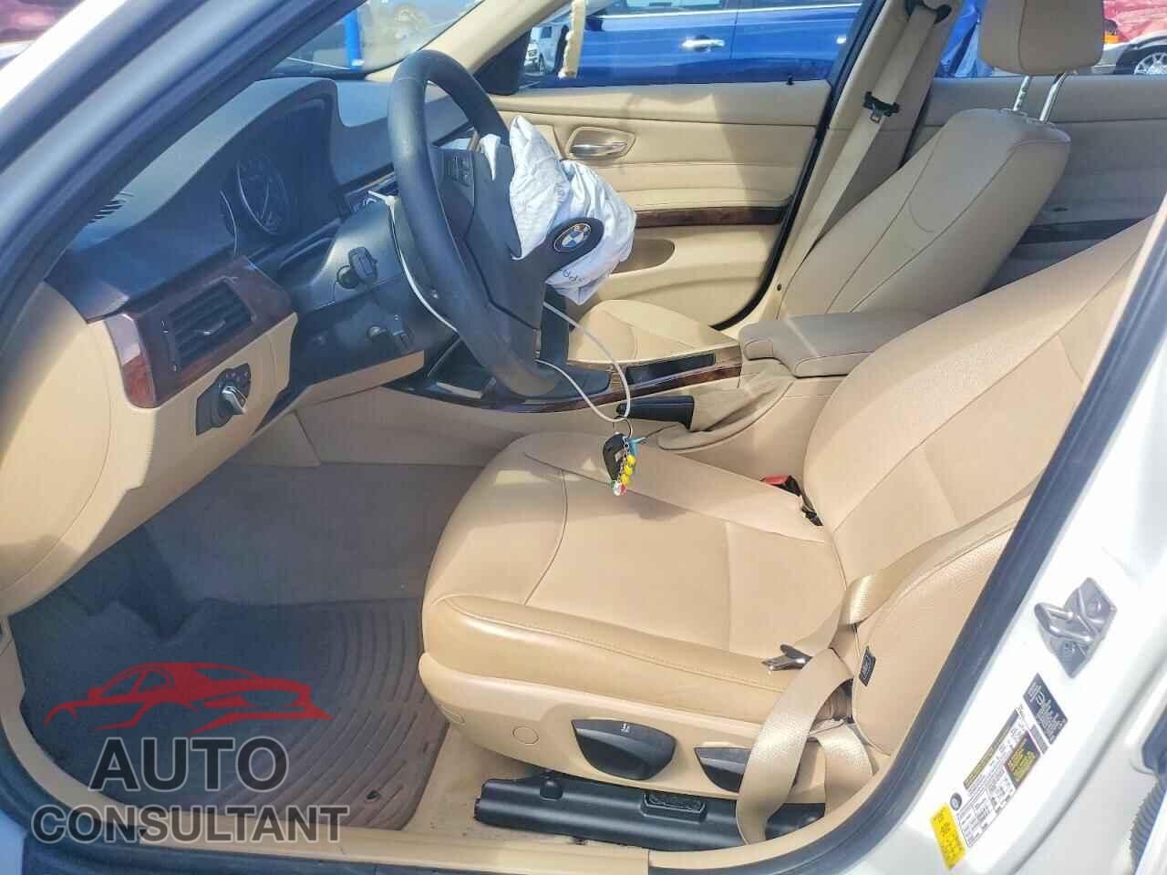 BMW 3 SERIES 2011 - WBAPH5C58BF093259