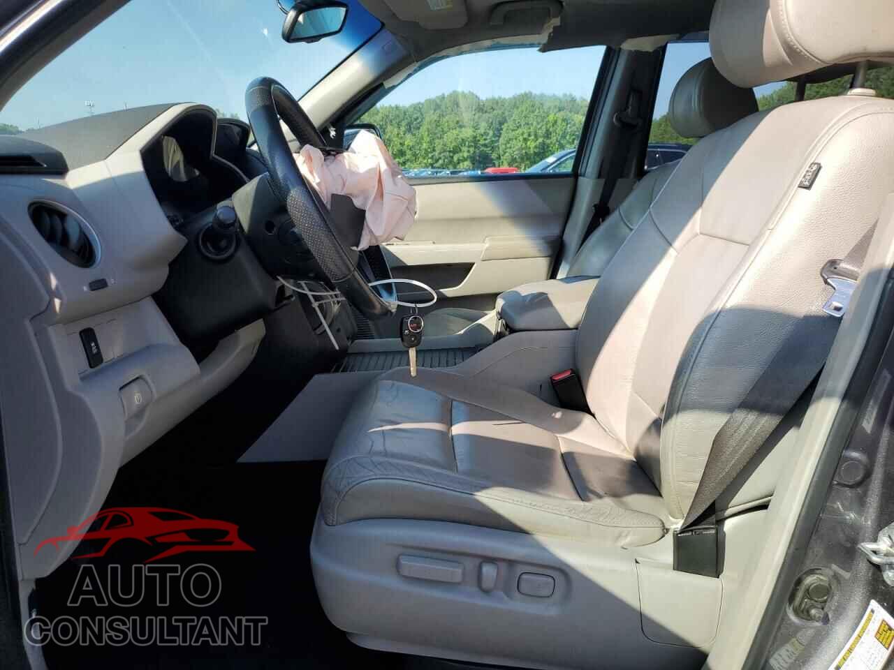 HONDA PILOT 2015 - 5FNYF4H53FB054105
