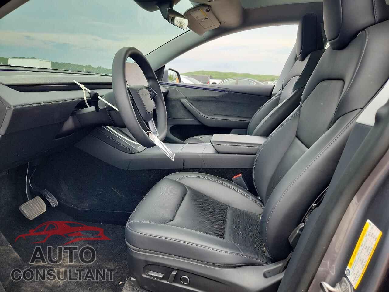 TESLA MODEL Y 2026 - 7SAYGDEEXTA448990