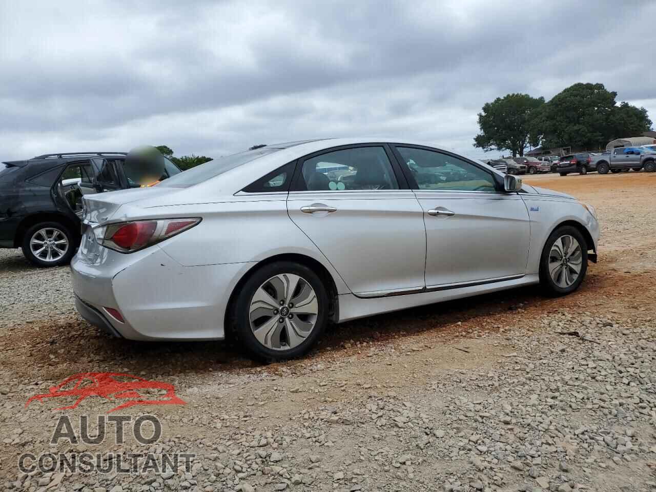 HYUNDAI SONATA 2013 - KMHEC4A45DA066741