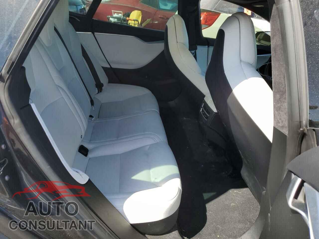 TESLA MODEL S 2017 - 5YJSA1E4XHF231055