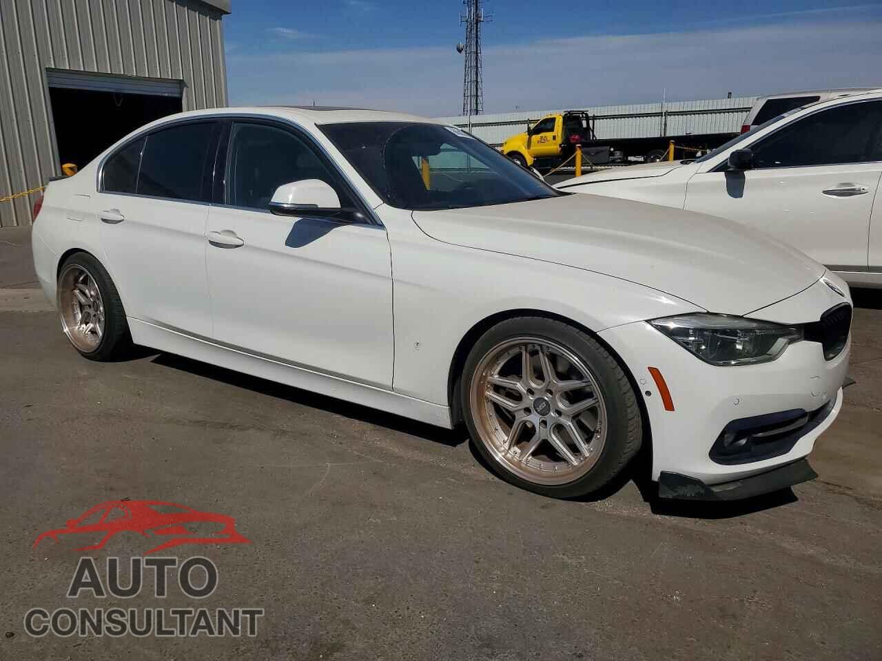 BMW 3 SERIES 2017 - WBA8E1C59HK479887