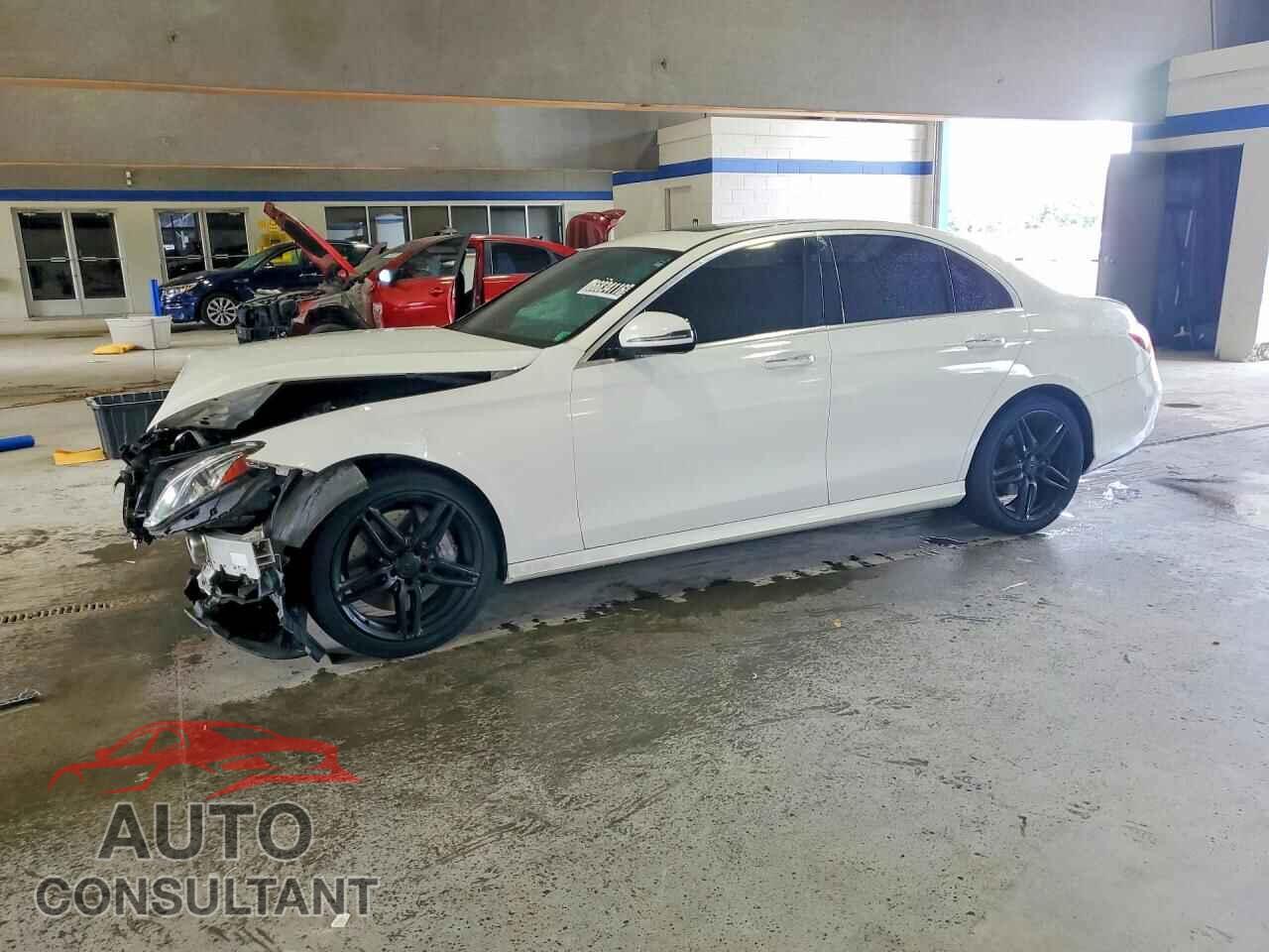 MERCEDES-BENZ E-CLASS 2018 - WDDZF4JB0JA332342