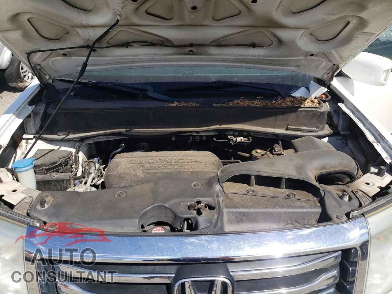 HONDA PILOT 2013 - 5FNYF4H93DB072930