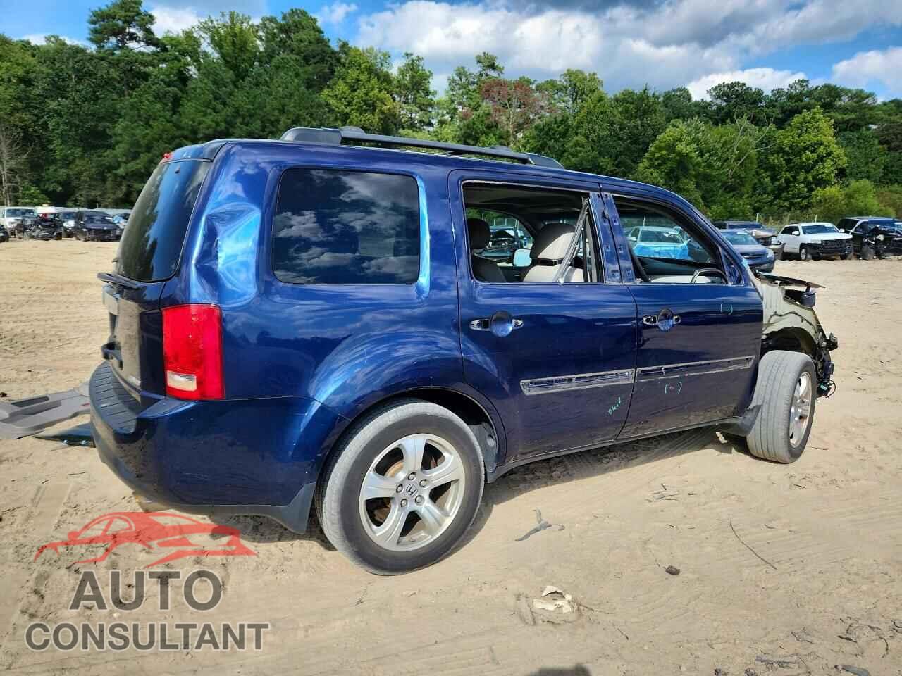 HONDA PILOT 2015 - 5FNYF4H51FB047704