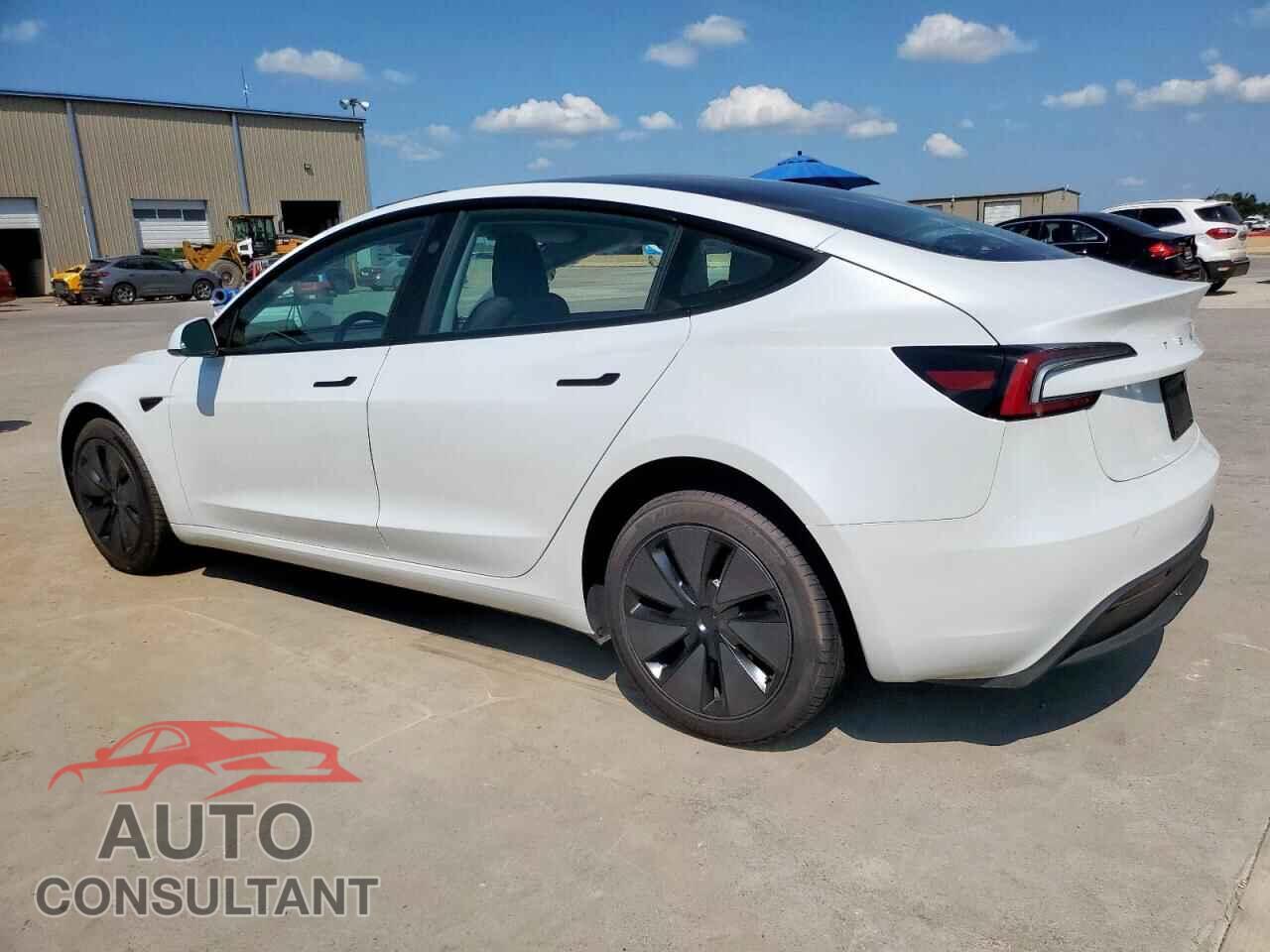 TESLA MODEL 3 2025 - 5YJ3E1EA2SF020521
