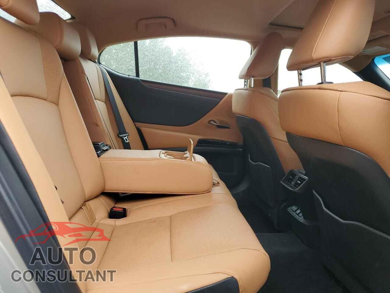 LEXUS ES300 2024 - 58ADA1C13RU051267
