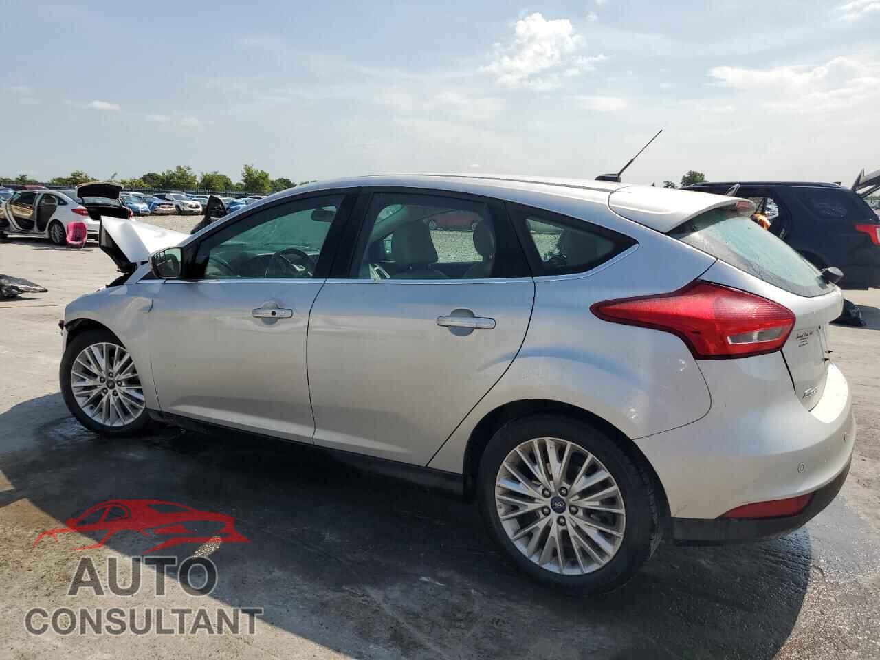 FORD FOCUS 2017 - 1FADP3N20HL268085