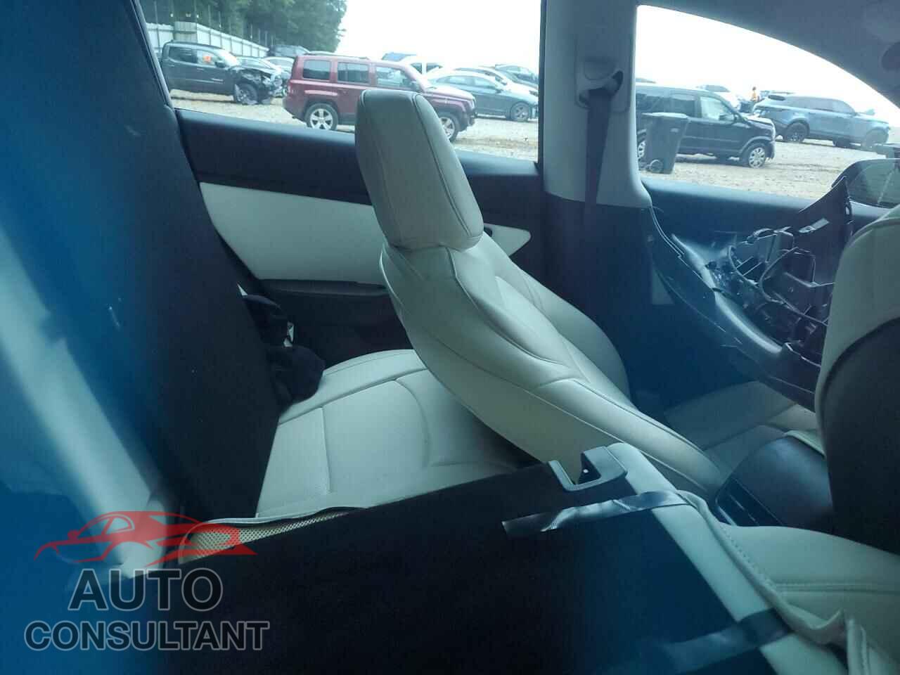 TESLA MODEL 3 2019 - 5YJ3E1EA9KF322789