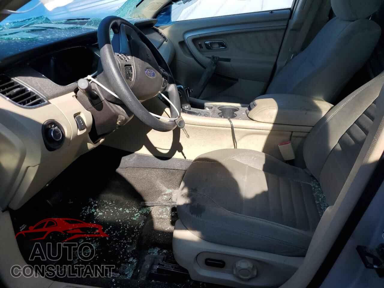 FORD TAURUS 2018 - 1FAHP2D82JG125476
