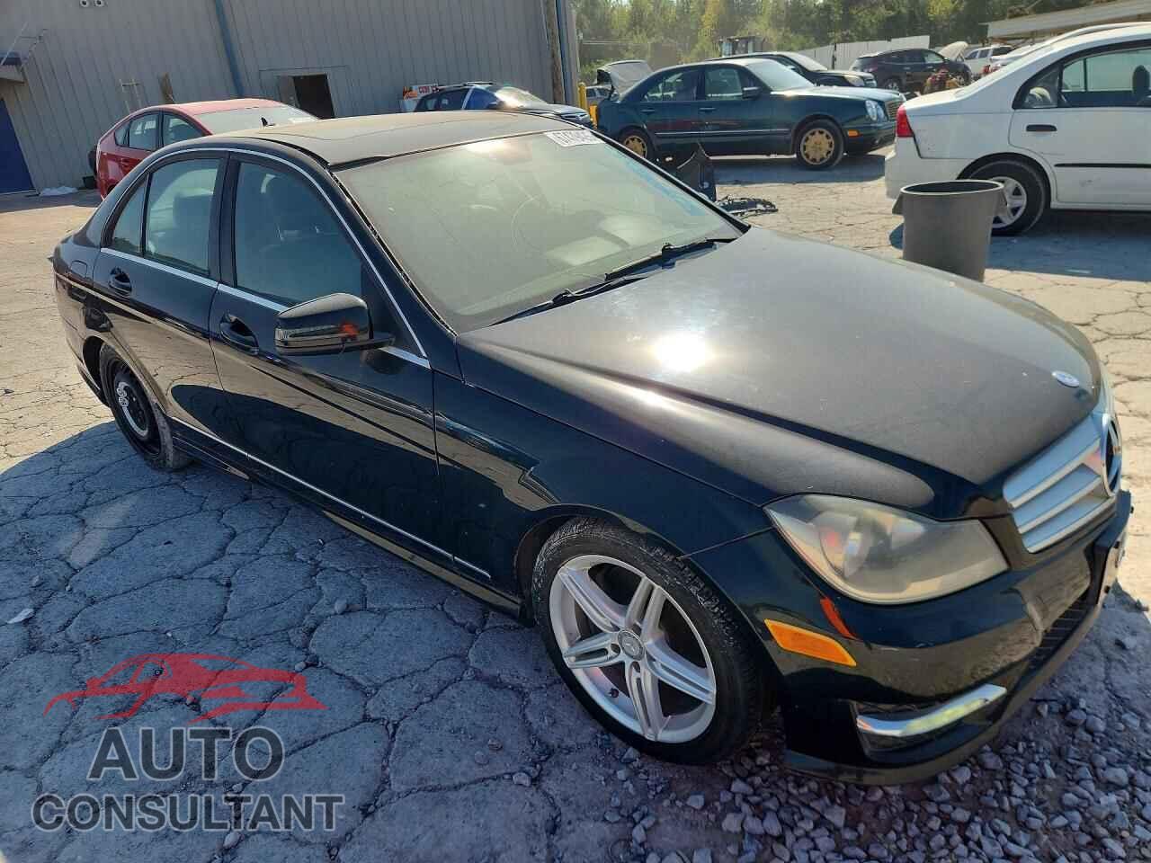 MERCEDES-BENZ C-CLASS 2013 - WDDGF8AB2DA766992