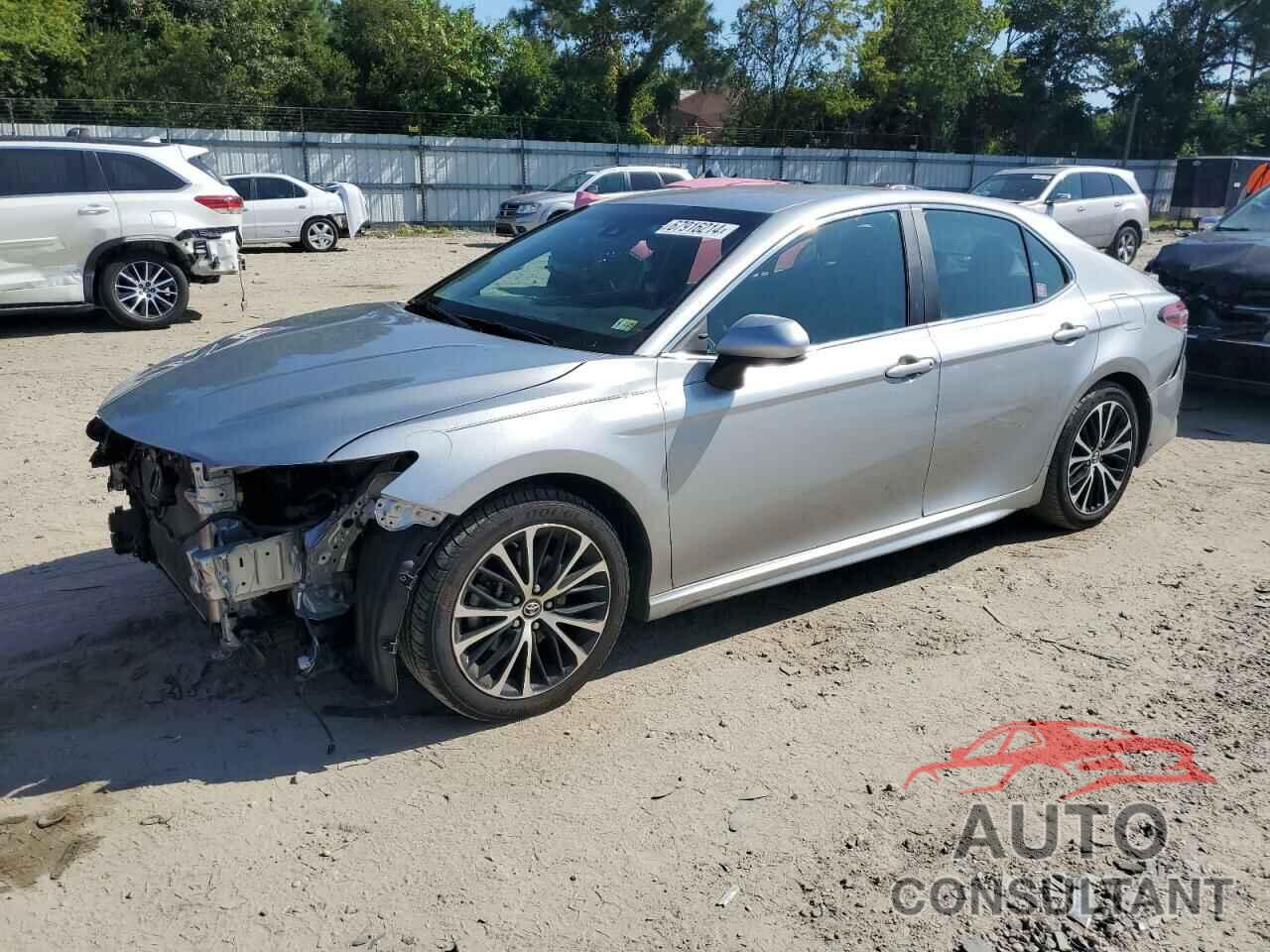 TOYOTA CAMRY 2018 - 4T1B11HK1JU106724