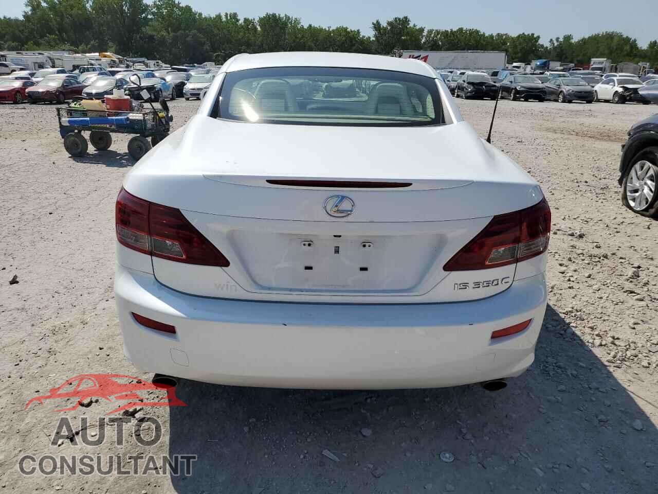 LEXUS IS 2012 - JTHFE2C23C2508393