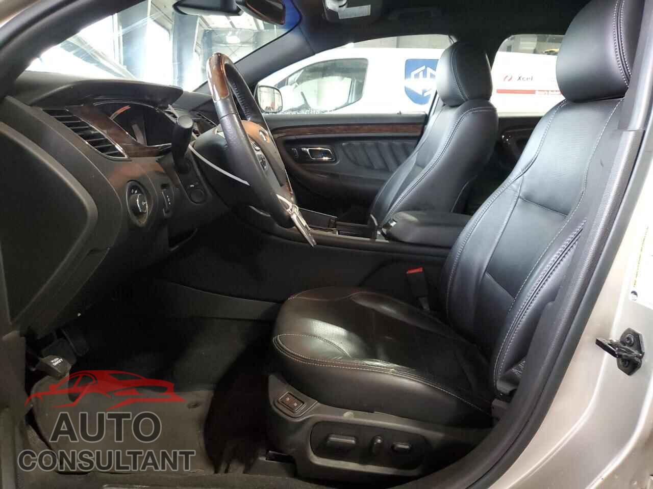 FORD TAURUS 2017 - 1FAHP2F81HG132233