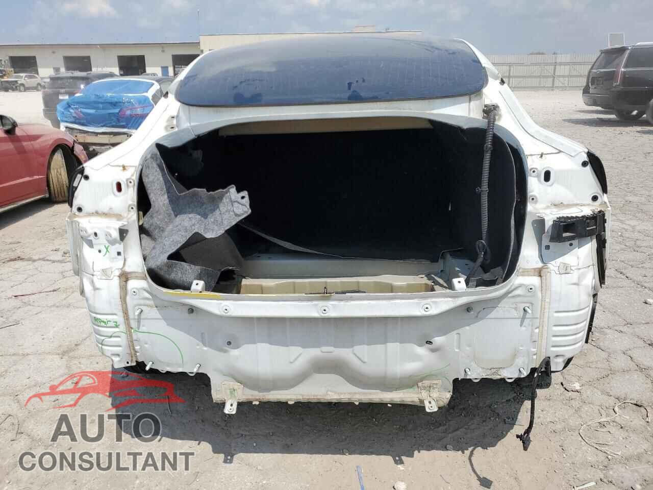 TESLA MODEL 3 2019 - 5YJ3E1EA8KF444799