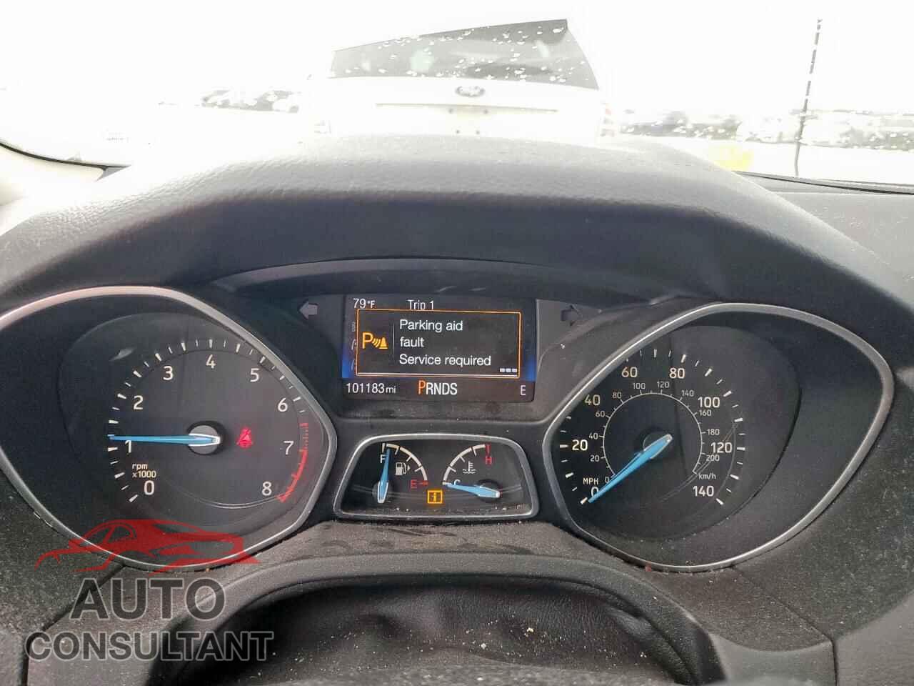 FORD FOCUS 2015 - 1FADP3J20FL299548