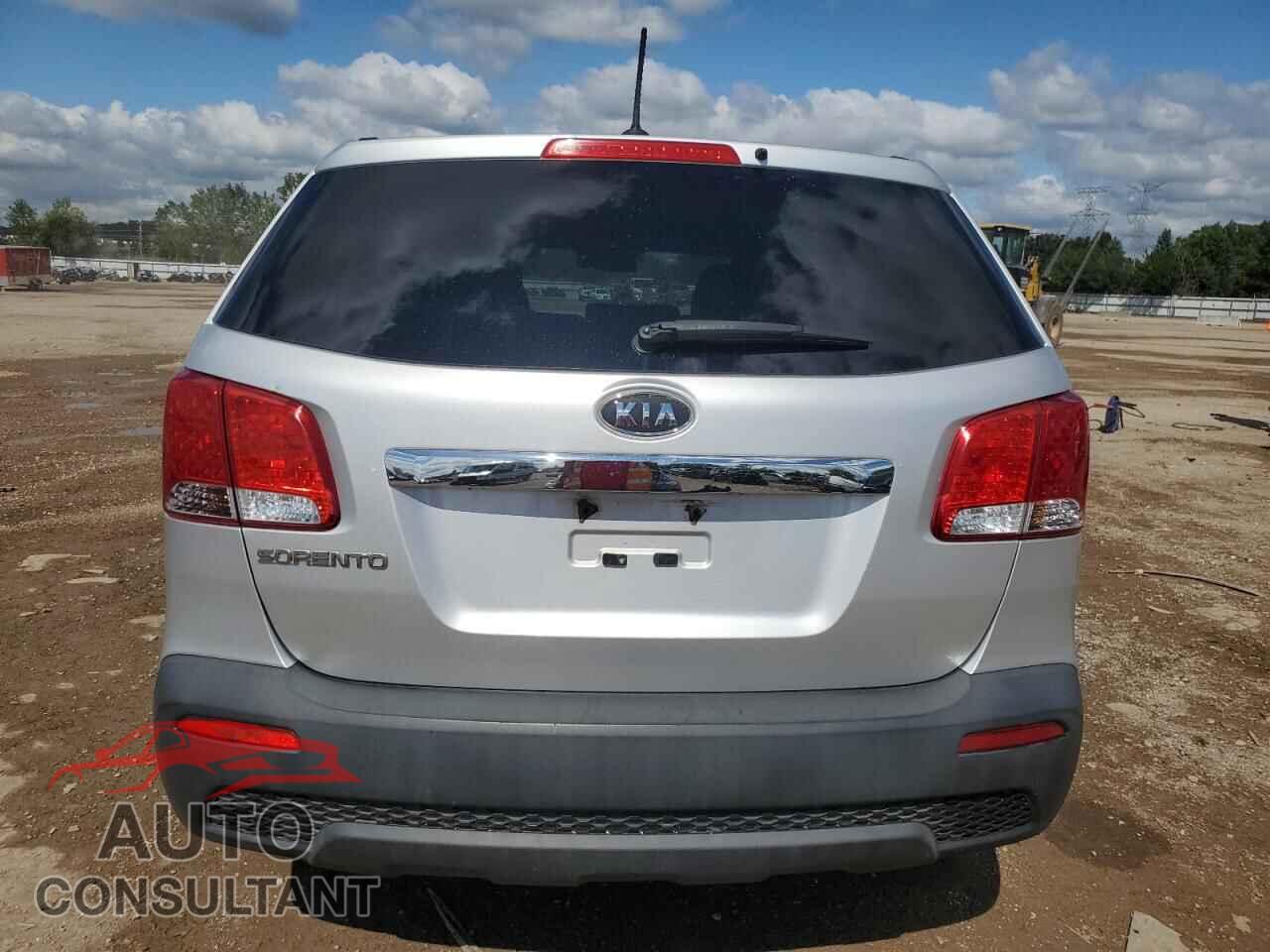KIA SORENTO 2012 - 5XYKT4A11CG240820