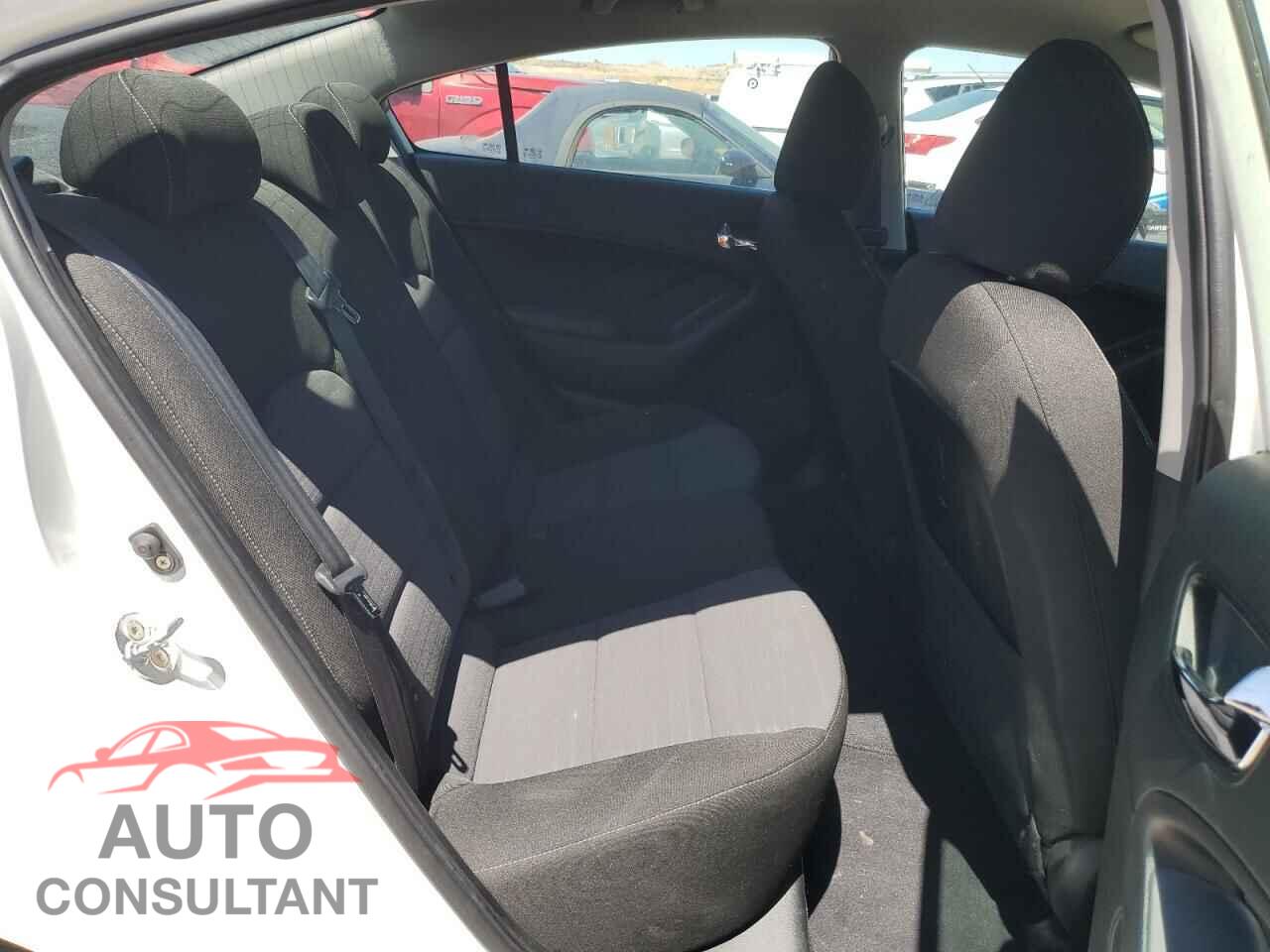 KIA FORTE 2017 - 3KPFL4A77HE103827