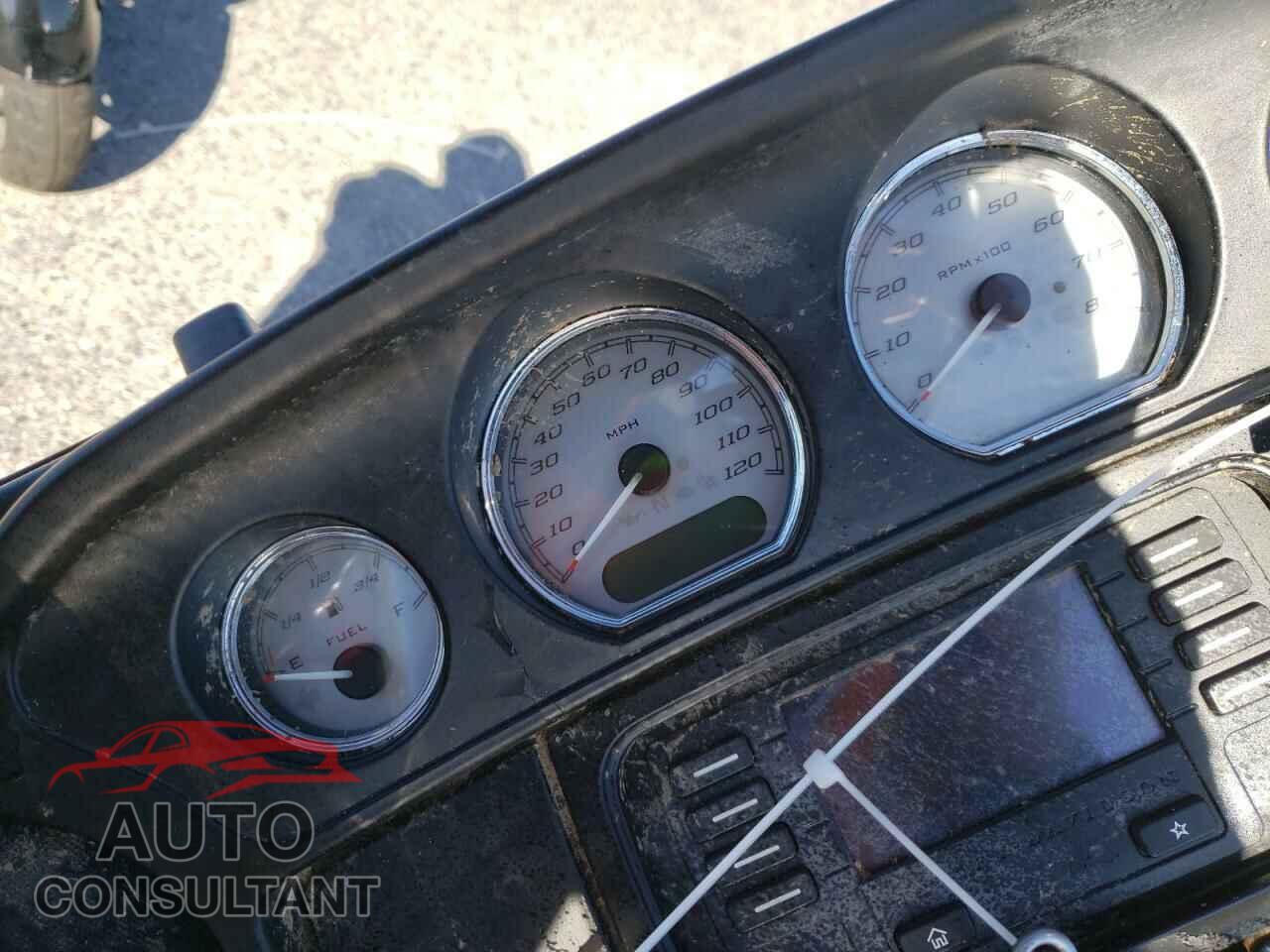 HARLEY-DAVIDSON FL 2017 - 1HD1KBC11HB620255