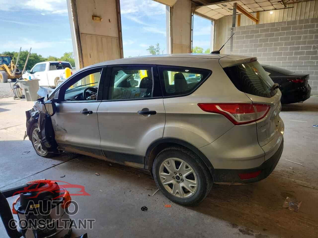 FORD ESCAPE 2015 - 1FMCU0F78FUB61716