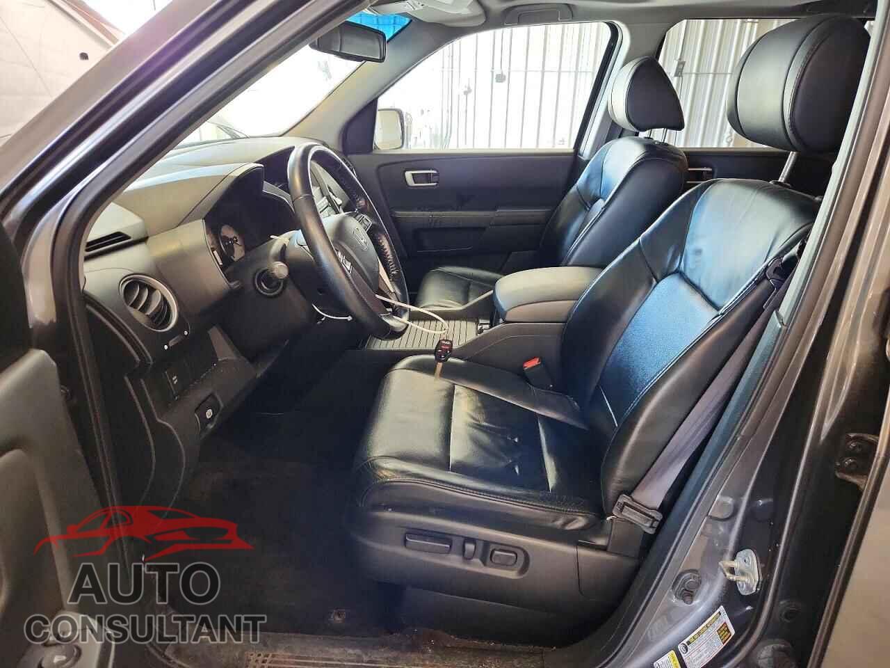 HONDA PILOT 2011 - 5FNYF4H5XBB069131