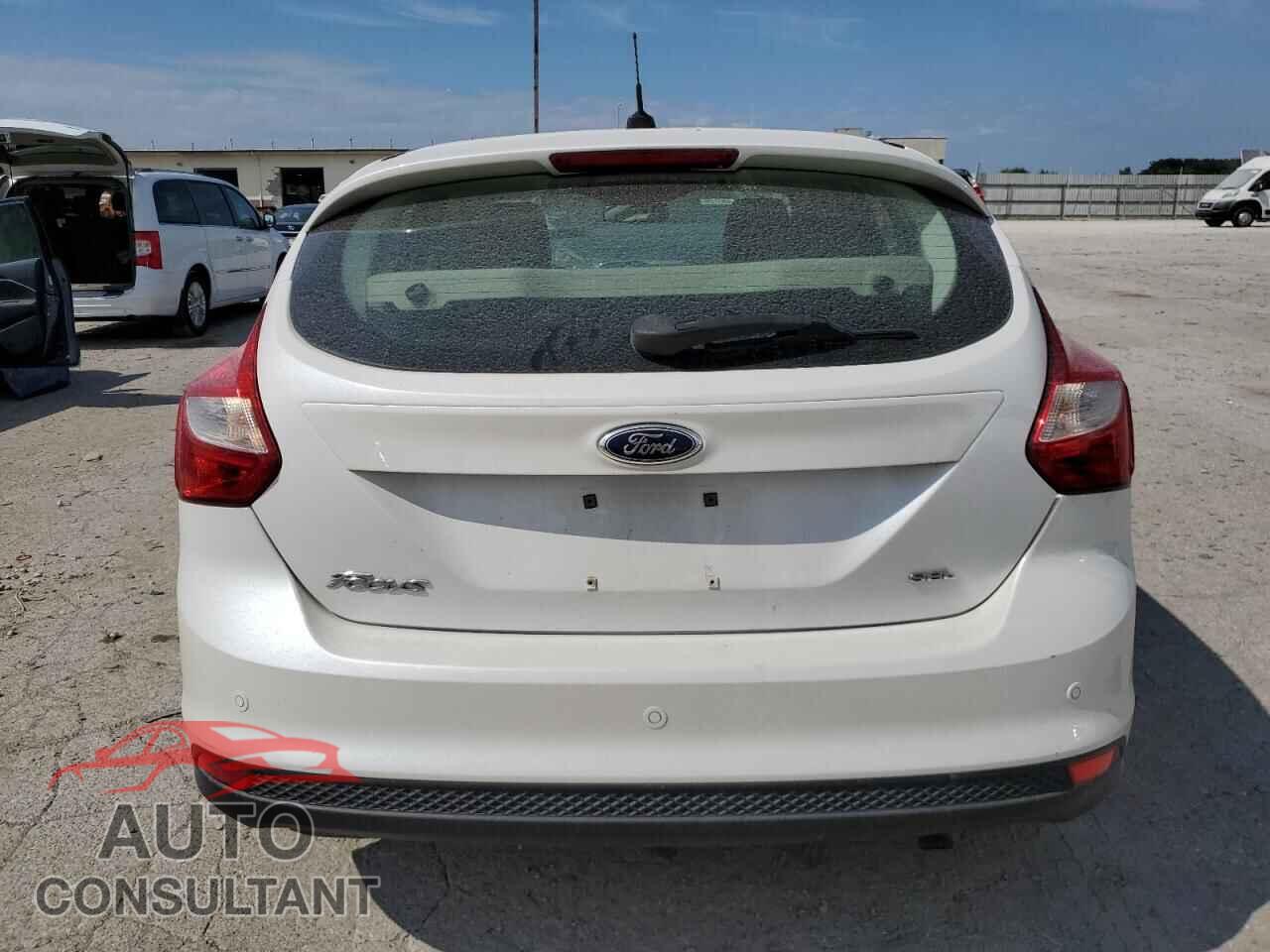 FORD FOCUS 2012 - 1FAHP3M24CL193791